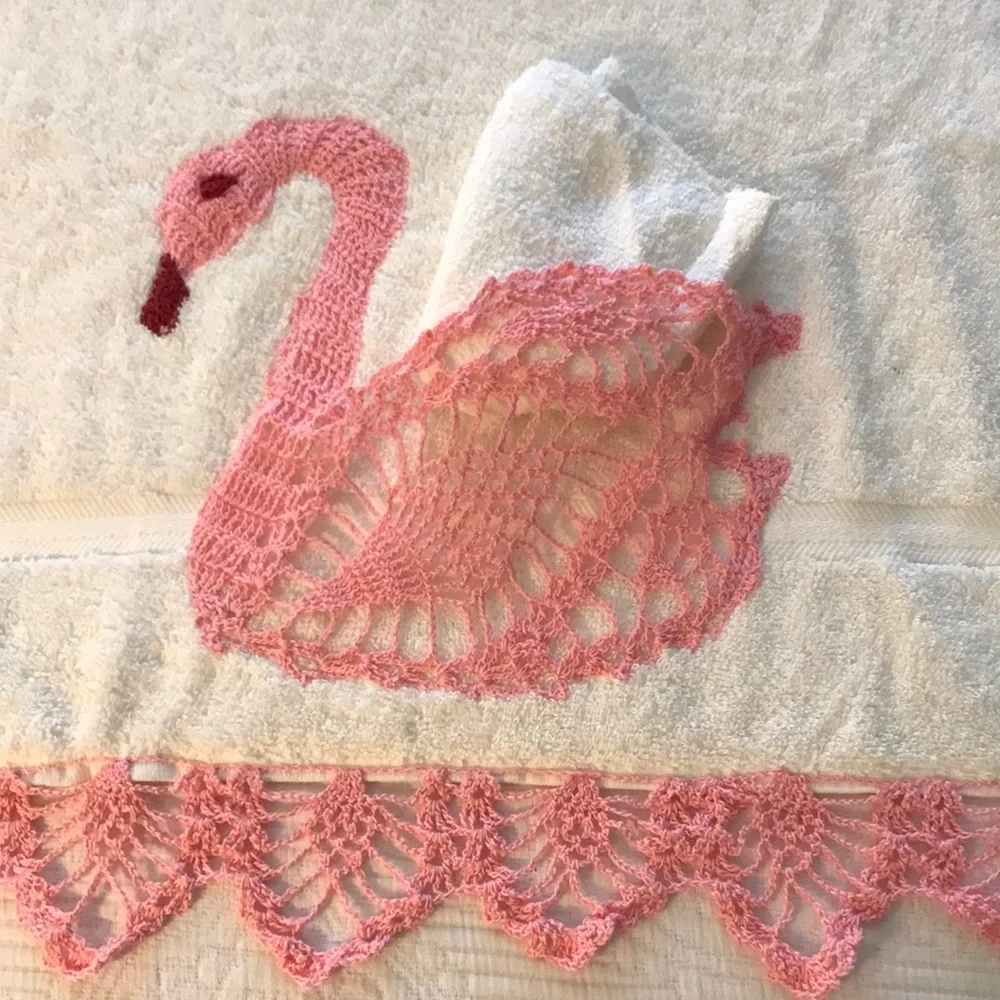 Vintage Towel Set Embellished with Pink Crochet Swan & Border